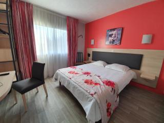 Motel 25 - Socx - 5