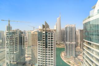 Bright Studio in Dubai Gate 2 - 1