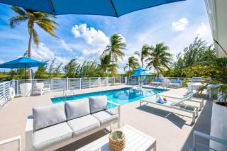 Caribe Sun - Modern Villa with Pool! Walk to the Rum Point Club & Kaibo - 9