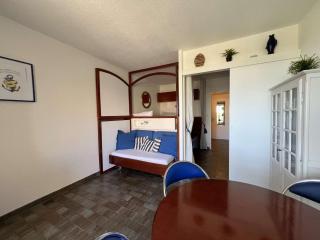HYECAU Studio pour 4 personnes avec vue mer sur le port d'Hyères - Hyères - 1