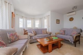 5 Chaparil Beach, Flat 3 with Sea Views - Nerja - 5
