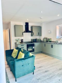 Dover Ferry Apartments, private terrace and on-site parking - Dover - 0