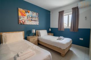 Spacious 4BR,4BATH with AC, Balcony, WIFI & Terrace by 360 Estates - Gwardamanġa - 7