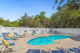 1009 Lands End2 DogsFoosballFireplaceTennis - Corolla - 1