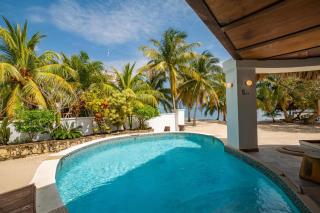 Rising Moon Villa - 3-Bedroom Beachfront w Pool - Maya Beach - 8