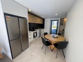Luxury CBD 2Bed2Bath With Parking Near Parks - Christchurch - 5