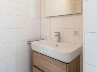 Beautiful holiday home in Scherpenisse with charming terrace - Scherpenisse - 5