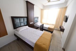 Apex Residency Inn - Chacka - 5