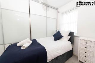 Spacious 5Bed House in Coven - - 9