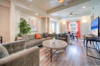 2-Unit Home in Golf Cart Zone w Patio Balcony Salty Sunshine: Multi-Family Retreat - 6