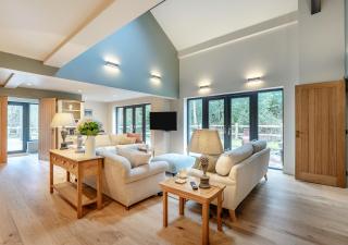 Watermans Vineyard Barn - Hurst Green - 3