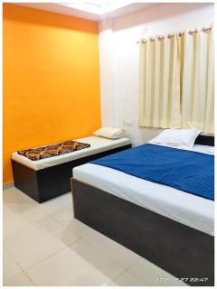 HOTEL Sai ! Santosh Near Shri Sai Baba Temple Shirdi - Free Wi-fi And Parking Facilities - A Best Budget Hotel In Shirdi - Shirdi - 8