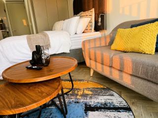Sunset Studio at One Rosebank - Johannesburg - 4