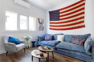 Artistic 2BR Apt w Balcony in Florentin Center - 5