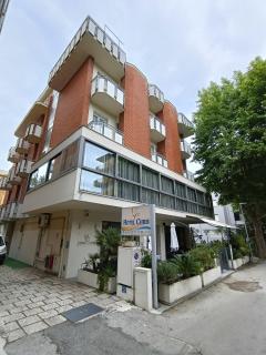 Hotel Chris - 9