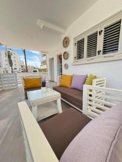 Makenzy Mermaid 2 Bedroom Apartment - 9