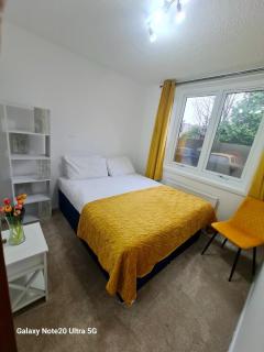 Number 63 Cosy 2 bedroom ground floor flat and Free parking outside LEZ - 5