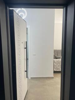 S&S City Apartment - Shkodra - 4