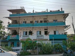 SAI PALACE HOTEL and RESTAURENT - - 4