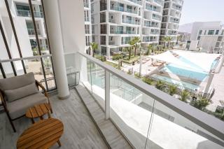 YalaRent Stylish 1BR Apartment New complex with shared pool - 3