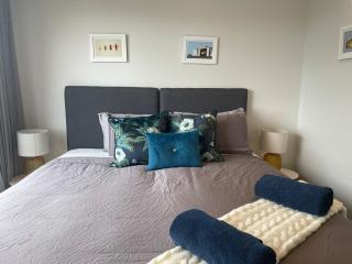 CBD New 2 Bed 2 Baths By Hagley Park With Parking - Christchurch - 2