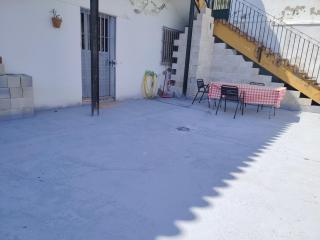 Casita rural con patio - - 1