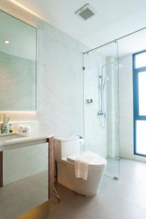 Stylish Beachfront 2BR Flat - 5