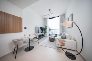 StayShort - Skyline View 1-Bedroom Sleeps 4 with balcony - 9