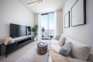 StayShort - Skyline View 1-Bedroom Sleeps 4 with balcony - 5