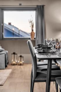 Arctic Breeze Apartment - Family & Group Getaway - 9