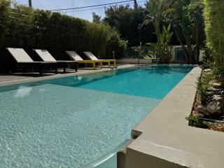 VILLA LAGUNA BLUE - Kavouri Vouliagmeni BEACH FRONT - 4