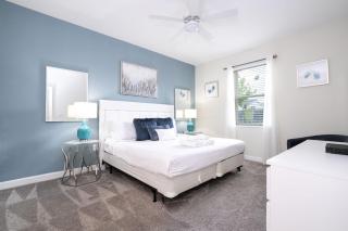 Last Minute Disney Getaway! Private Pool, Hot Tub & Games Room. Book Now! #29466 - Kissimmee - 4
