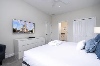 Last Minute Disney Getaway! Private Pool, Hot Tub & Games Room. Book Now! #29466 - Kissimmee - 2