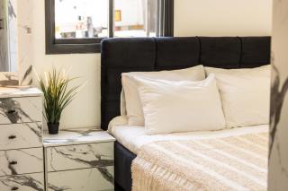 Modern 2BR Apartment Near Baháʼí Gardens Haifa - 6