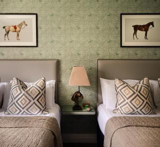 Horse & Jockey Hotel - 9