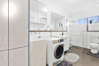 Coastal Comfort - Lake Illawarra - 1