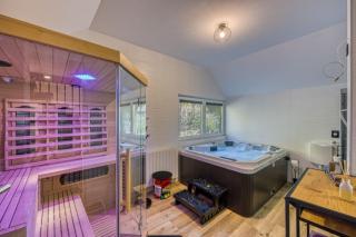 Luxury Holiday House with Sauna and Hot Tub - Lepajci - 7