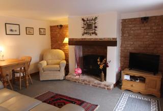 Hollyhocks Cottage self catering North Norfolk - Docking - 5