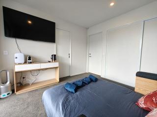 Luxury 3 Bed Townhouse By Hagley Park With Garage - Christchurch - 6