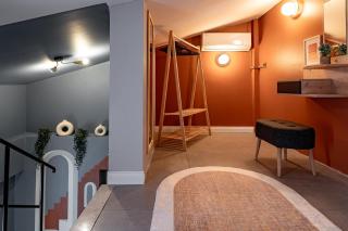 Luxury 1BR Duplex with Terrace & Office in Tomtom - Istanbul - 5