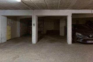 Center of Antibes spacious 2 br flat with terrace and air conditioning - 5