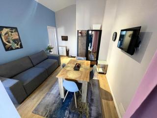 Střešní apartmán s terasou, zahradou a výhledem na moře - Durrës - 7