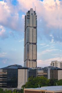 Penthouse Vibes with Panoramic Sandton Views at The Lineal - 2