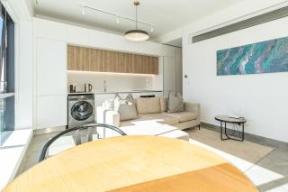 Rubik Modern Deluxe Apartment in Cape Town - 7