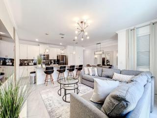 Last Minute Disney Getaway! Private Pool, Hot Tub & Games Room. Book Now! #87967 - Kissimmee - 4