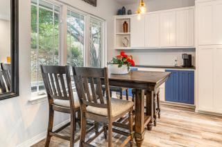Beach and Pool Access at Lake Travis Family Getaway! - Point Venture - 5