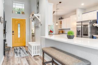 Beach and Pool Access at Lake Travis Family Getaway! - Point Venture - 7