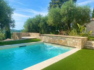 Villa contemporaine avec piscine - 3