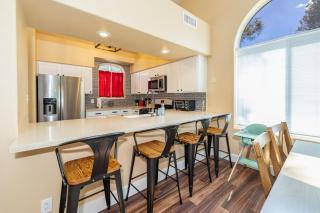 Mountain Jewel Modern Townhome in the Pines Great Location Near Downtown Flagstaff - Flagstaff - 1