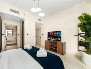 Lux 4 Bed with Views overlooking Private Beach - 4